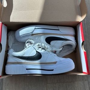 Women’s Nike courts, legacy lift, women’s tennis shoes